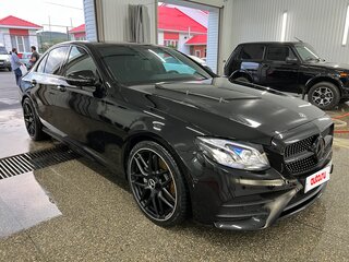 2017 Mercedes-Benz E-Класс 200 V (W213, S213, C238), чёрный, 4000000 рублей, вид 3