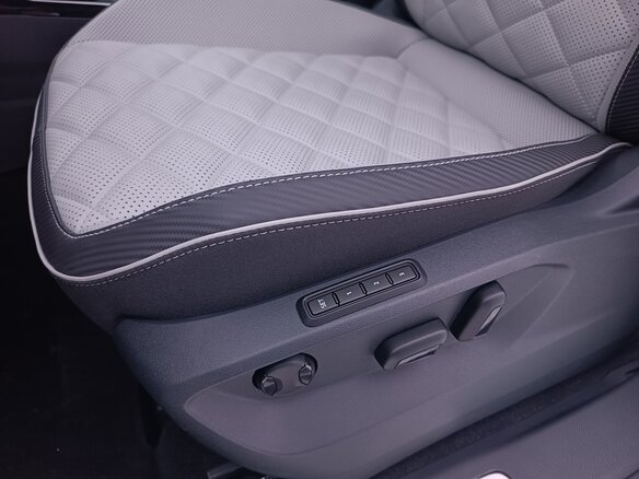 2024 Volkswagen Tayron X I Рестайлинг, белый, 5000000 рублей - вид 8