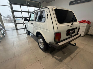 2017 Lada (ВАЗ) 2121 (4x4) I Рестайлинг, белый, 490000 рублей, вид 4