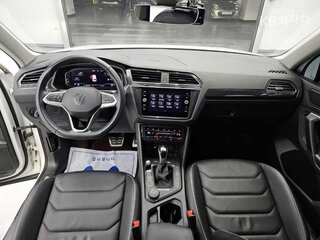 2023 Volkswagen Tiguan II Рестайлинг, белый, 3190000 рублей, вид 5