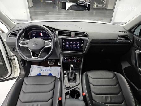 2023 Volkswagen Tiguan II Рестайлинг, белый, 3190000 рублей, вид 5