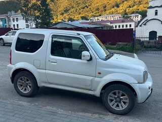 2010 Suzuki Jimny Sierra III Рестайлинг 1, белый, 700000 рублей, вид 2