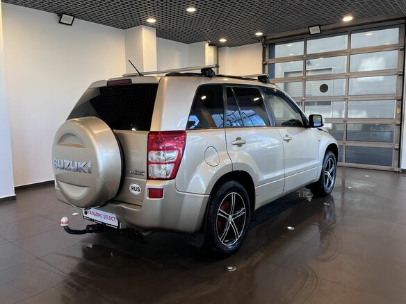 2005 Suzuki Grand Vitara II, бежевый, 550000 рублей - вид 2