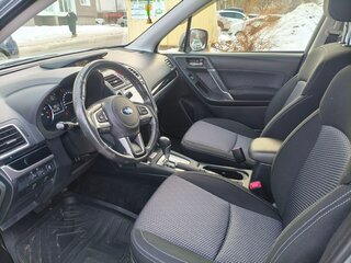 2017 Subaru Forester IV Рестайлинг 2, серебристый, 1899000 рублей, вид 3