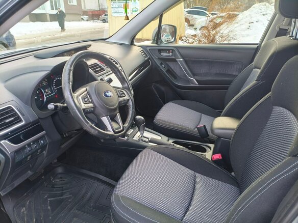 2017 Subaru Forester IV Рестайлинг 2, серебристый, 1899000 рублей - вид 2