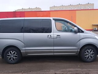2015 Hyundai Grand Starex I Рестайлинг, серый, 2450000 рублей, вид 2