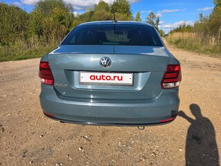 2019 Volkswagen Polo V Рестайлинг, синий, 999000 рублей, вид 4