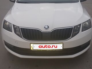 2018 Skoda Octavia III (A7) Рестайлинг, белый, 1850000 рублей, вид 1