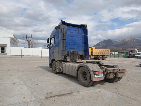 2016 Volvo FH, синий, 5202000 рублей, вид 4