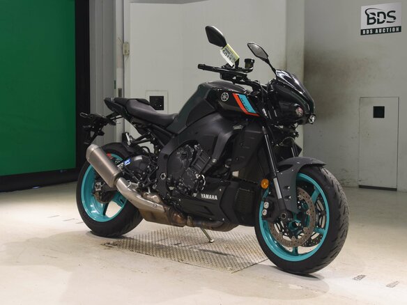 2022 Yamaha MT-10, серый, 1600000 рублей