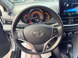 2022 Toyota Yaris L XP150 Рестайлинг, белый, 1200000 рублей, вид 5
