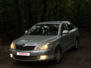 2011 Skoda Octavia II (A5) Рестайлинг, серебристый, 800000 рублей, вид 1