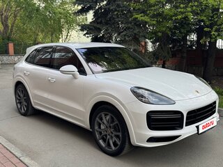 2018 Porsche Cayenne Turbo III, белый, 7990000 рублей, вид 3