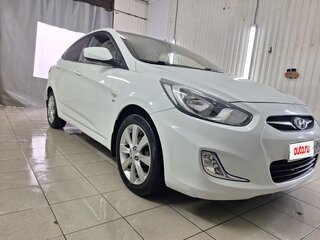 2014 Hyundai Solaris I, белый, 850000 рублей, вид 3