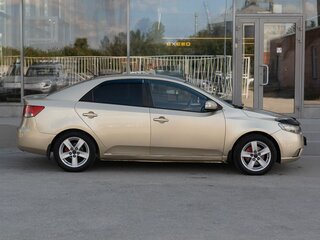 2009 Kia Cerato 4-speed II, золотистый, 640000 рублей, вид 4