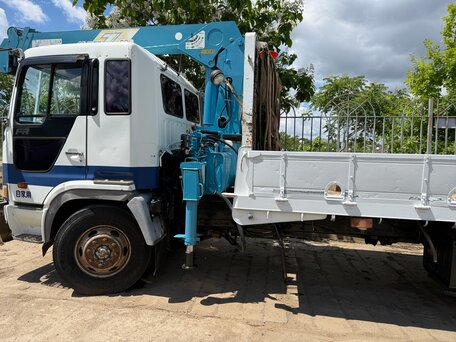 1995 Hino Profia, белый, 3700000 рублей, вид 3