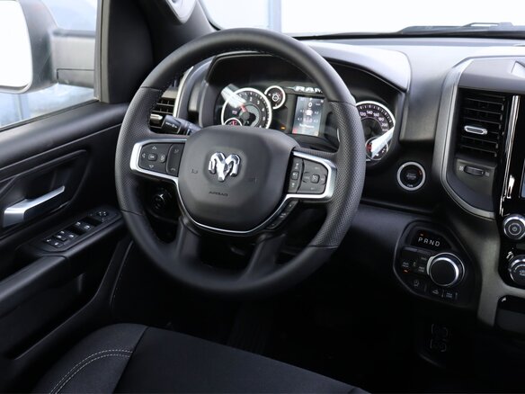 2026 Ram 1500 Crew Cab V Рестайлинг, чёрный, 9460000 рублей - вид 31