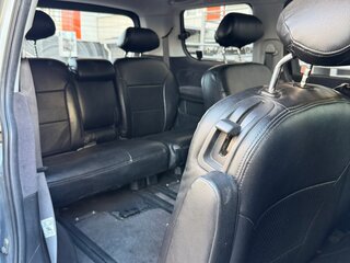 2006 Honda Elysion I, серебристый, 950000 рублей, вид 5