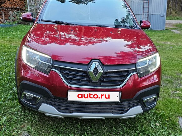 2020 Renault Sandero Stepway II Рестайлинг, красный - вид 2