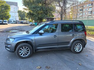 2015 Skoda Yeti I Рестайлинг, серый, 950000 рублей, вид 5