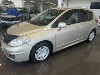 2010 Nissan Tiida I Рестайлинг, серебристый, 695000 рублей, вид 1
