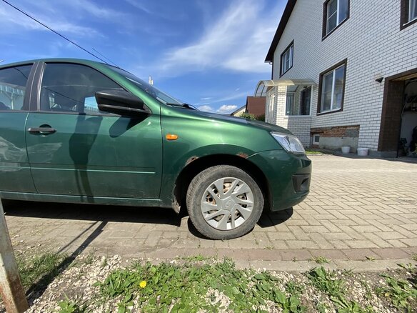 2015 Lada (ВАЗ) Granta I, зелёный, 420000 рублей - вид 6