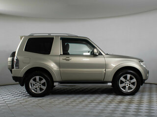 2008 Mitsubishi Pajero IV, бежевый, 1299000 рублей, вид 4