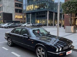 1999 Jaguar XJR II (X308), чёрный, 2099000 рублей, вид 3