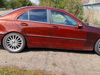 2002 Mercedes-Benz C-Класс 180 II (W203), красный, 550000 рублей, вид 2