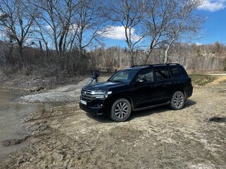2015 Toyota Land Cruiser 200 Series Рестайлинг 2, чёрный, 5500000 рублей, вид 2