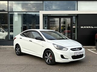 2013 Hyundai Solaris I, белый, 709000 рублей, вид 3