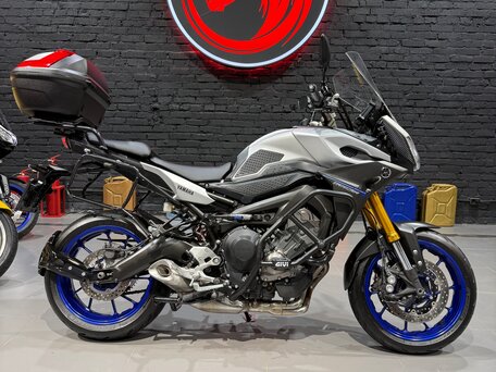 2015 Yamaha MT-09 Tracer (FJ-09), серебристый, 560000 рублей, вид 2