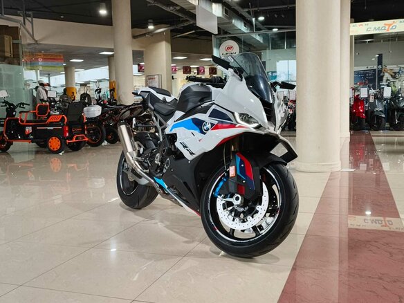 2025 BMW S 1000 RR, белый, 2250000 рублей - вид 5