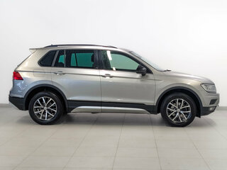 2019 Volkswagen Tiguan II, серебристый, 2190000 рублей, вид 4