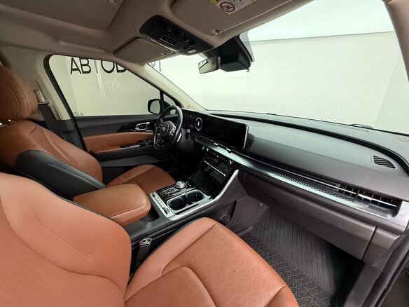 2021 Kia Carnival IV, чёрный, 3550000 рублей - вид 13