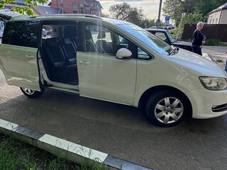 2012 Volkswagen Sharan II, белый, 1100000 рублей, вид 2