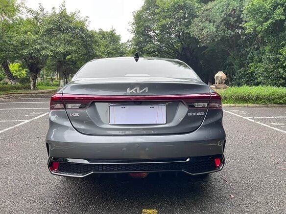 2026 Kia K3 II (China Market) Рестайлинг, серый, 1807055 рублей - вид 4