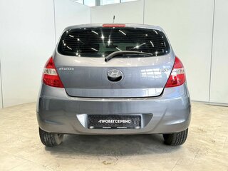 2010 Hyundai i20 I, серый, 740000 рублей, вид 4