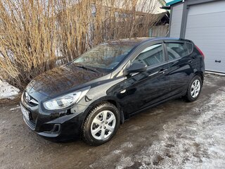 2013 Hyundai Solaris I, чёрный, 750000 рублей, вид 1
