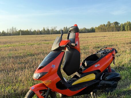 2000 Aprilia SR 125, красный, 200000 рублей, вид 3