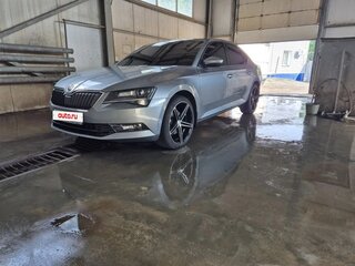 2018 Skoda Superb III, серый, 1890000 рублей, вид 1