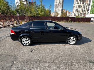 2011 Opel Astra H Рестайлинг, чёрный, 475000 рублей, вид 3