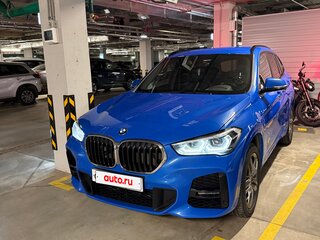 2021 BMW X1 20i xDrive II (F48) Рестайлинг, синий, 4300000 рублей, вид 2