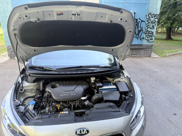 2014 Kia Ceed II, серебристый, 1300000 рублей - вид 13