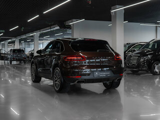 2017 Porsche Macan I, коричневый, 2920000 рублей, вид 4