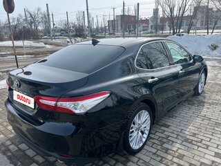 2021 Toyota Camry VIII (XV70), чёрный, 2800000 рублей, вид 2
