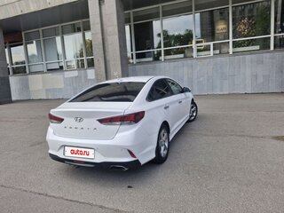 2018 Hyundai Sonata VII (LF) Рестайлинг, белый, 1045000 рублей, вид 5