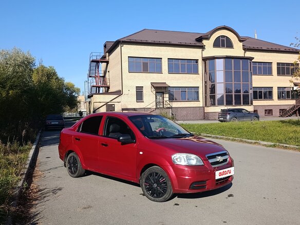 2009 Chevrolet Aveo I Рестайлинг, красный, 400000 рублей - вид 1
