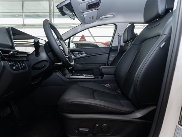 2026 Kia Sportage V Рестайлинг, белый, 5370000 рублей - вид 9