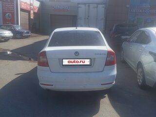 2012 Skoda Octavia II (A5) Рестайлинг, белый, 700000 рублей, вид 4